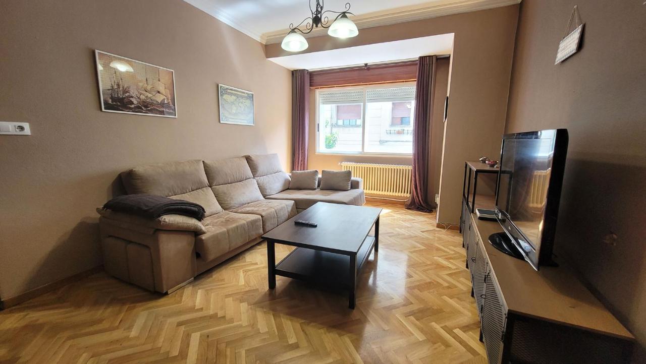 El Hogar De Todos Apartment Оуренсе Екстериор снимка