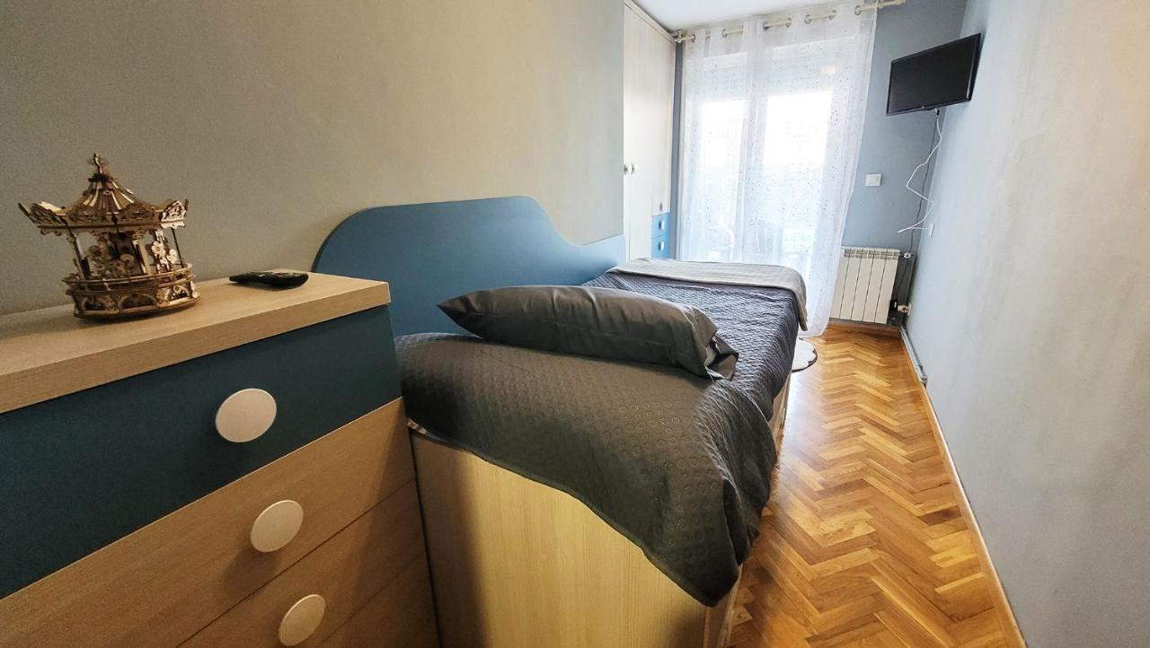 El Hogar De Todos Apartment Оуренсе Екстериор снимка